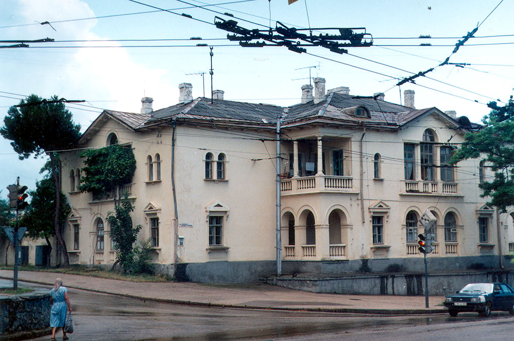 Мелік-Парсаданов Віктор Паруйрович